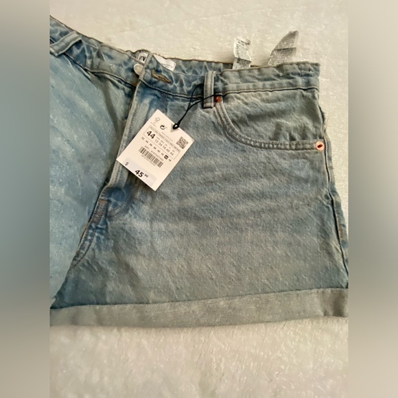 Zara woman’s jeans shorts - Picture 4 of 4